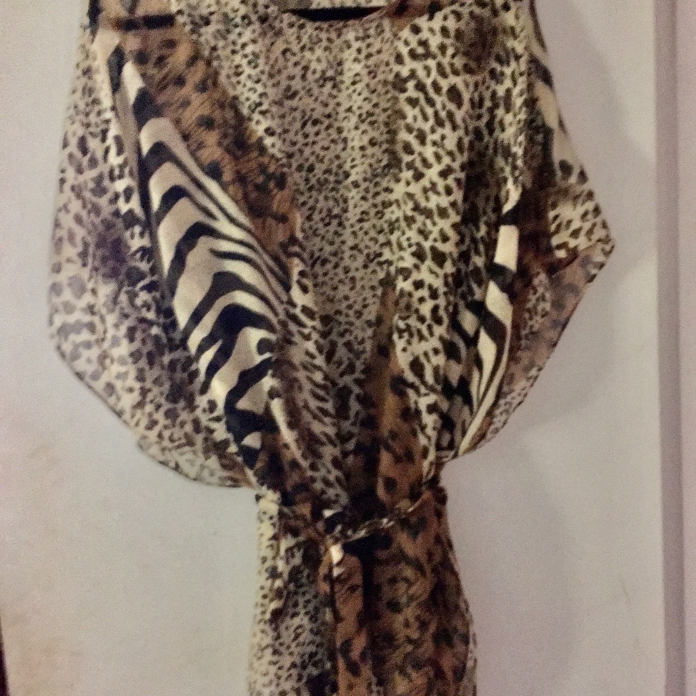Oversized animal print top.